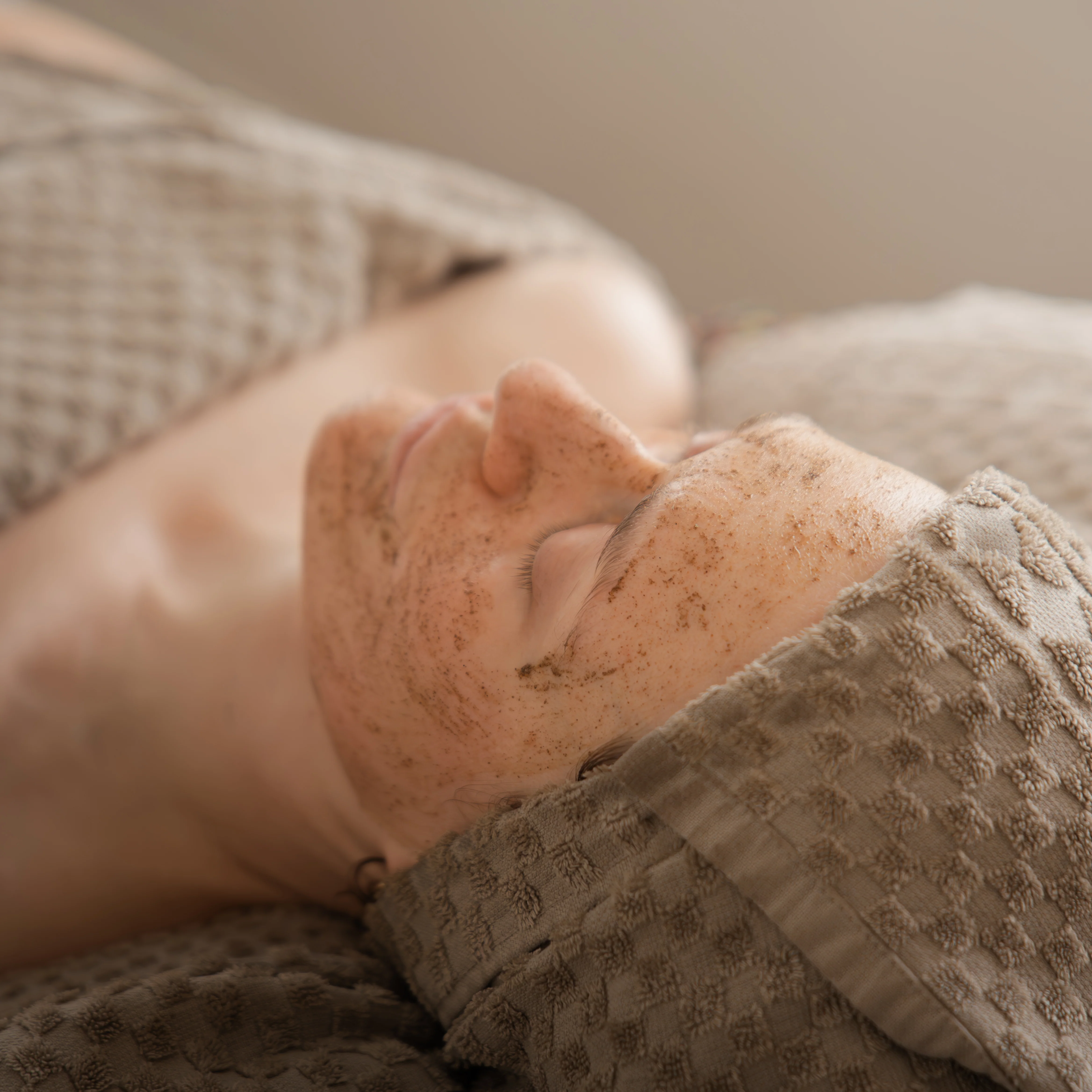 Signature Bespoke Facial Gift Card - Image 3